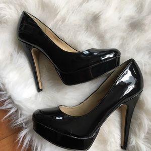 ALDO BLACK FAUX LEATHER HEELS